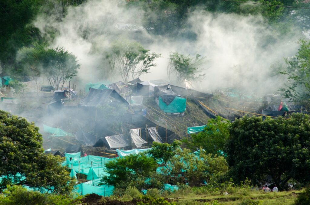 Esmad desalojó a invasores de un predio en la comuna Ocho de Ibagué Esmad desalojó a invasores de un predio en la comuna Ocho de Ibagué