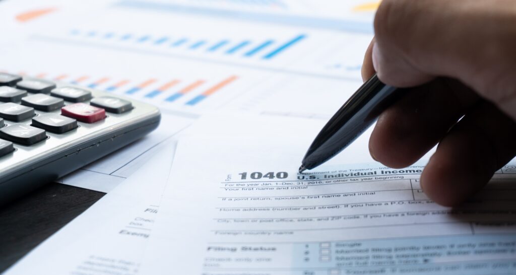 Inscríbase al Régimen Simple de Tributación y ahorre dinero en el pago de impuestos Inscríbase al Régimen Simple de Tributación y ahorre dinero en el pago de impuestos