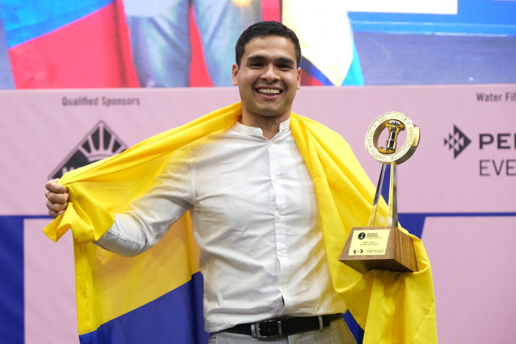 Él es Diego Campos: el tolimense que conquistó un premio internacional en Italia a través del café perfecto Él es Diego Campos: el tolimense que conquistó un premio internacional en Italia a través del café perfecto