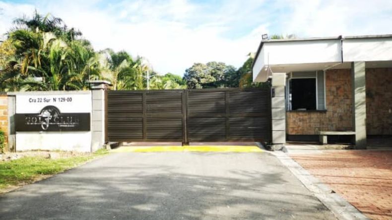 Hurtan más de $100 millones en el conjunto residencial Golf Club de Ibagué Hurtan más de $100 millones en el conjunto residencial Golf Club de Ibagué