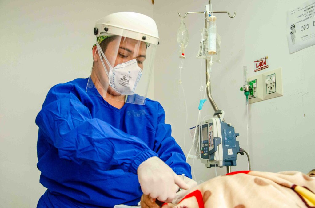 13 muertos por COVID-19 y 546 nuevos contagiados en el Tolima, reportó el INS 13 muertos por COVID-19 y 546 nuevos contagiados en el Tolima, reportó el INS