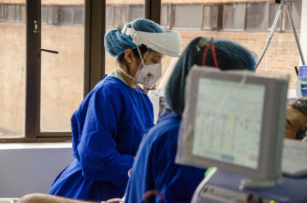 Minsalud enviará nuevos equipos para fortalecer Unidades de Cuidados Intensivos en Ibagué Minsalud enviará nuevos equipos para fortalecer Unidades de Cuidados Intensivos en Ibagué