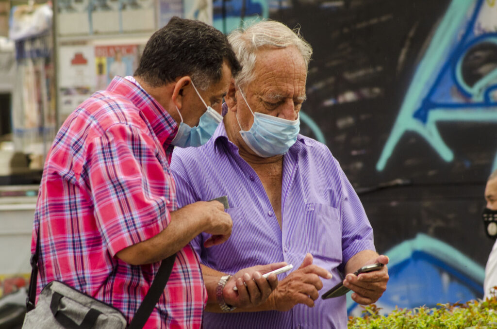 El 60% de pensionados recibirá un aumento en su mesada y una reducción en su cotización en salud: Ministro del Trabajo El 60% de pensionados recibirá un aumento en su mesada y una reducción en su cotización en salud: Ministro del Trabajo