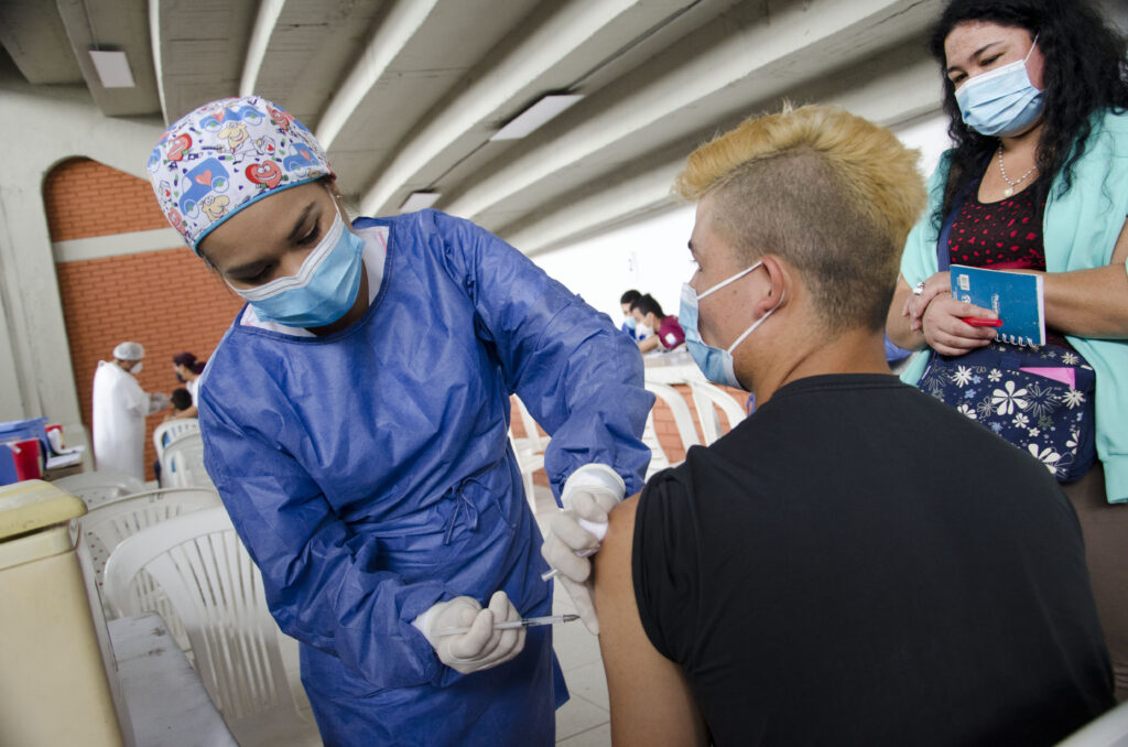 Complete su esquema de vacunación este viernes en la Gobernación del Tolima Complete su esquema de vacunación este viernes en la Gobernación del Tolima