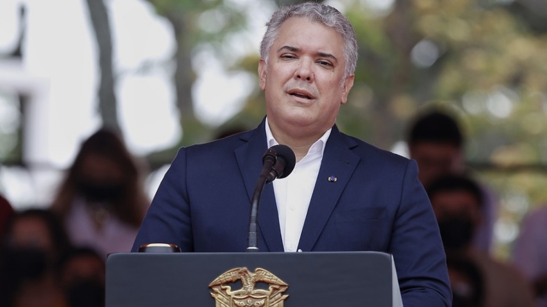 «Si pudiera presentarme, estaría en la pelea y sería reelecto»: presidente Duque a la BBC «Si pudiera presentarme, estaría en la pelea y sería reelecto»: presidente Duque a la BBC