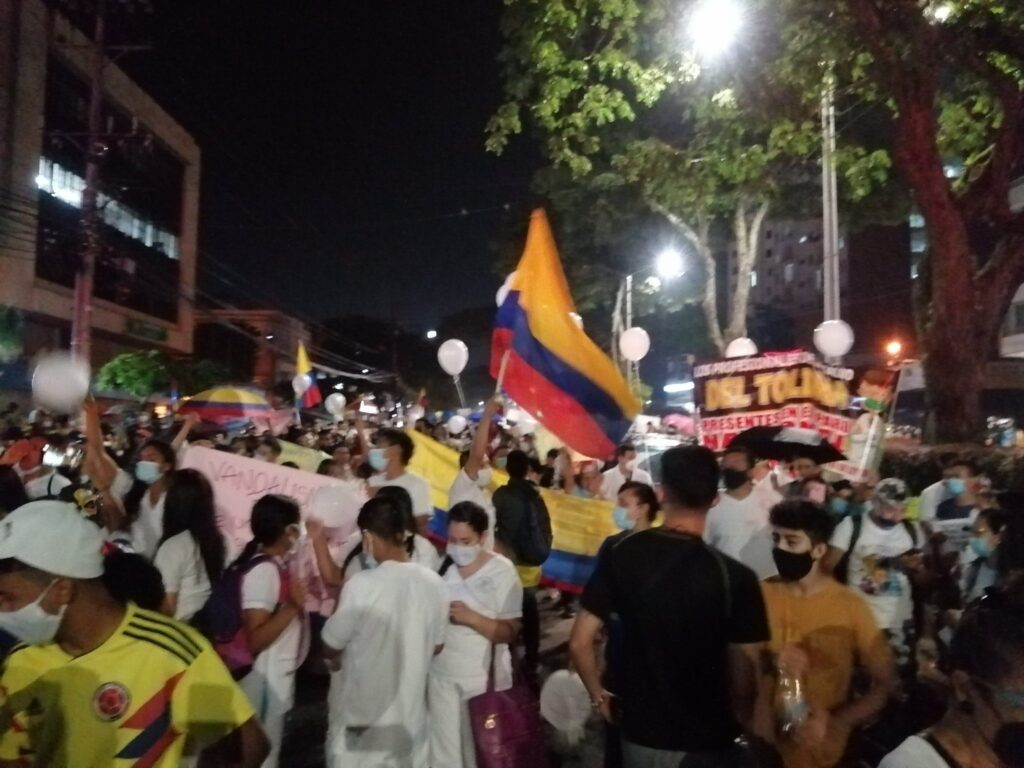Personal de la salud inició manifestación en la carrera Quinta en Ibagué Personal de la salud inició manifestación en la carrera Quinta en Ibagué