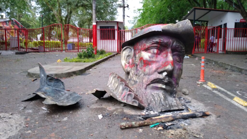 Monumento de Andrés López de Galarza no volvería a ser ubicado en el viaducto del Sena