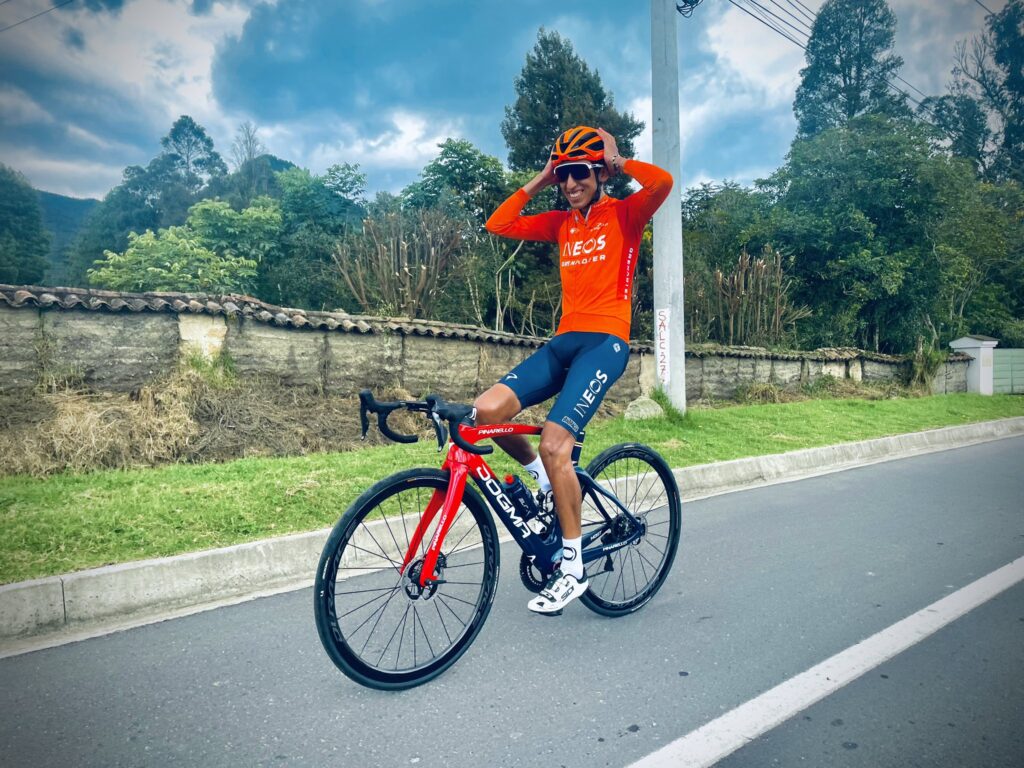 Petristas le caen a Égan Bernal por un trino en el que dijo: “Alguien que divida no merece ser Presidente” Petristas le caen a Égan Bernal por un trino en el que dijo: “Alguien que divida no merece ser Presidente”