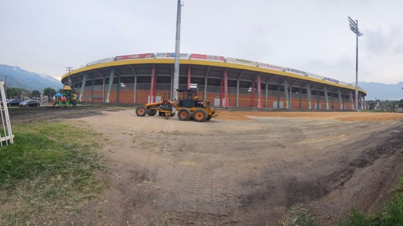 Finalmente inició el mantenimiento de la cancha Marte de Ibagué Finalmente inició el mantenimiento de la cancha Marte de Ibagué