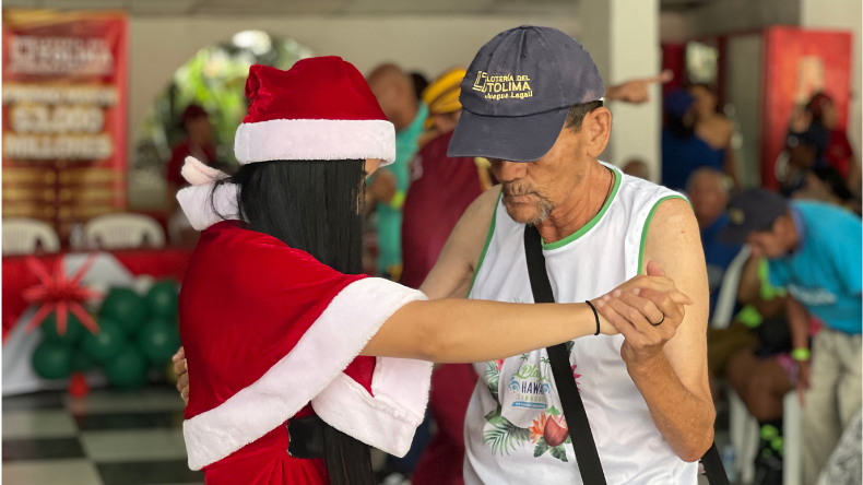 Lotería del Tolima celebró fiesta de Navidad con los loteros Lotería del Tolima celebró fiesta de Navidad con los loteros