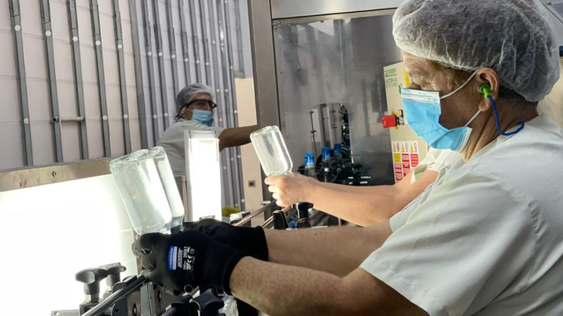 Aguardiente Tapa Roja será comercializado en el Quindío Aguardiente Tapa Roja será comercializado en el Quindío