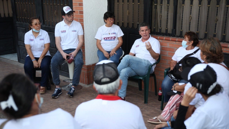 Después de su quemada al Senado, Ferro volvió a las calles de Ibagué a buscarle votos a Federico Gutiérrez