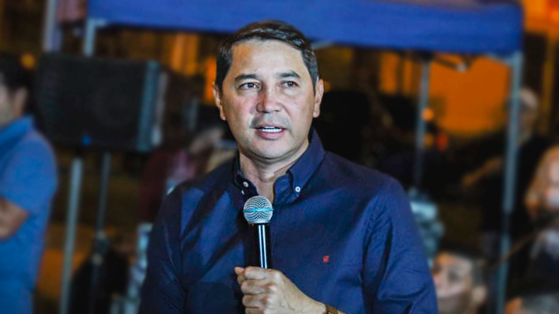 Hurtado le entrega $114 millones de Navidad a sus aliados del Concejo de Ibagué Hurtado le entrega $114 millones de Navidad a sus aliados del Concejo de Ibagué