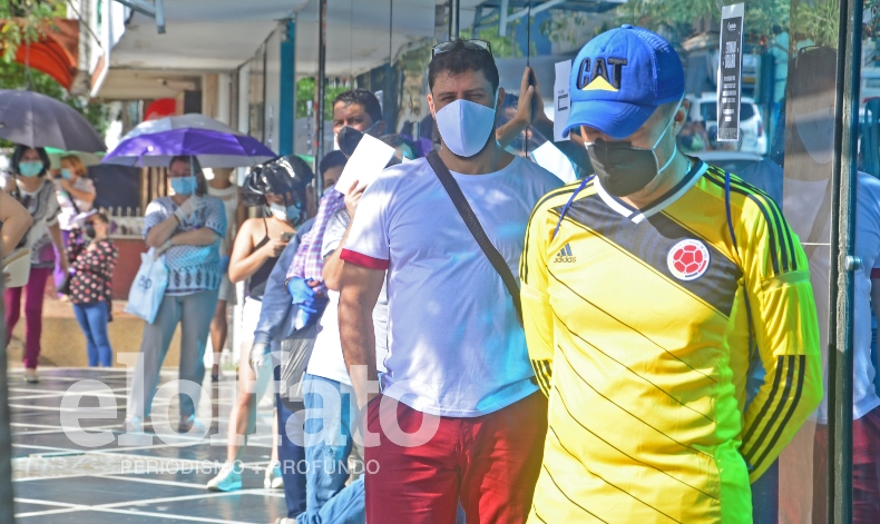 Continúa el ‘viacrucis’ para reclamar medicamentos en dispensarios de Ibagué Continúa el ‘viacrucis’ para reclamar medicamentos en dispensarios de Ibagué