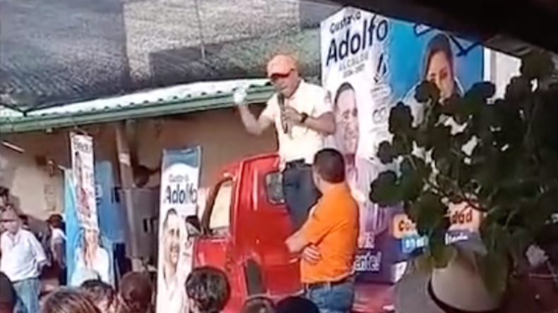 Gerente de hospital público estaría haciendo campaña en Fresno Gerente de hospital público estaría haciendo campaña en Fresno