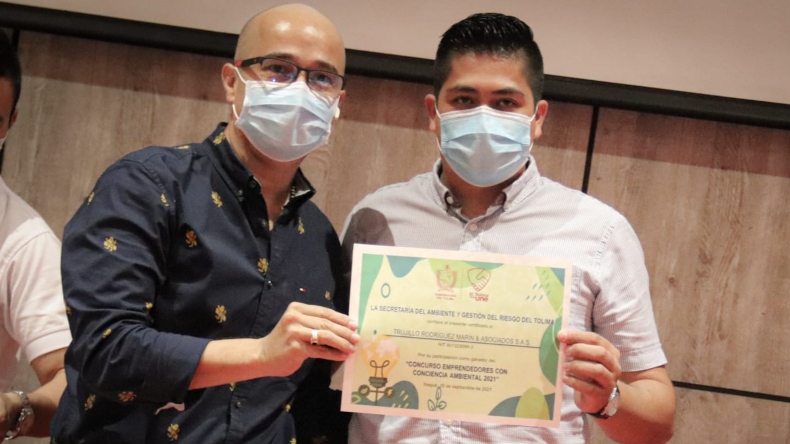 Gobernación entregó $40 millones a cinco emprendimientos ambientales del Tolima Gobernación entregó $40 millones a cinco emprendimientos ambientales del Tolima