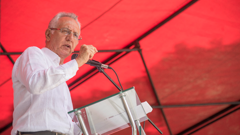 «Entre bandidos se tapan con la misma cobija»: Jaramillo al alcalde Andrés Hurtado «Entre bandidos se tapan con la misma cobija»: Jaramillo al alcalde Andrés Hurtado