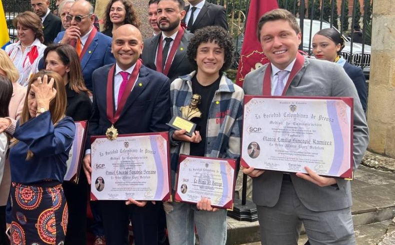 Diputado Hincapié recibió condecoración nacional por su gestión en la Asamblea Diputado Hincapié recibió condecoración nacional por su gestión en la Asamblea