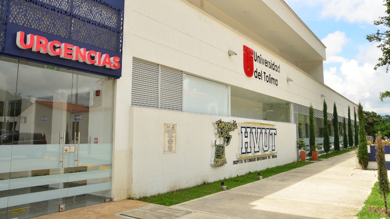 Hospital Veterinario de la UT recibió premio a la mejor clínica veterinaria de la región Hospital Veterinario de la UT recibió premio a la mejor clínica veterinaria de la región