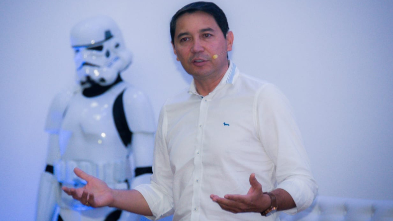 Por ridiculizar y comparar a dos exsecretarios con perros, Hurtado enfrentaría otro lío disciplinario Por ridiculizar y comparar a dos exsecretarios con perros, Hurtado enfrentaría otro lío disciplinario