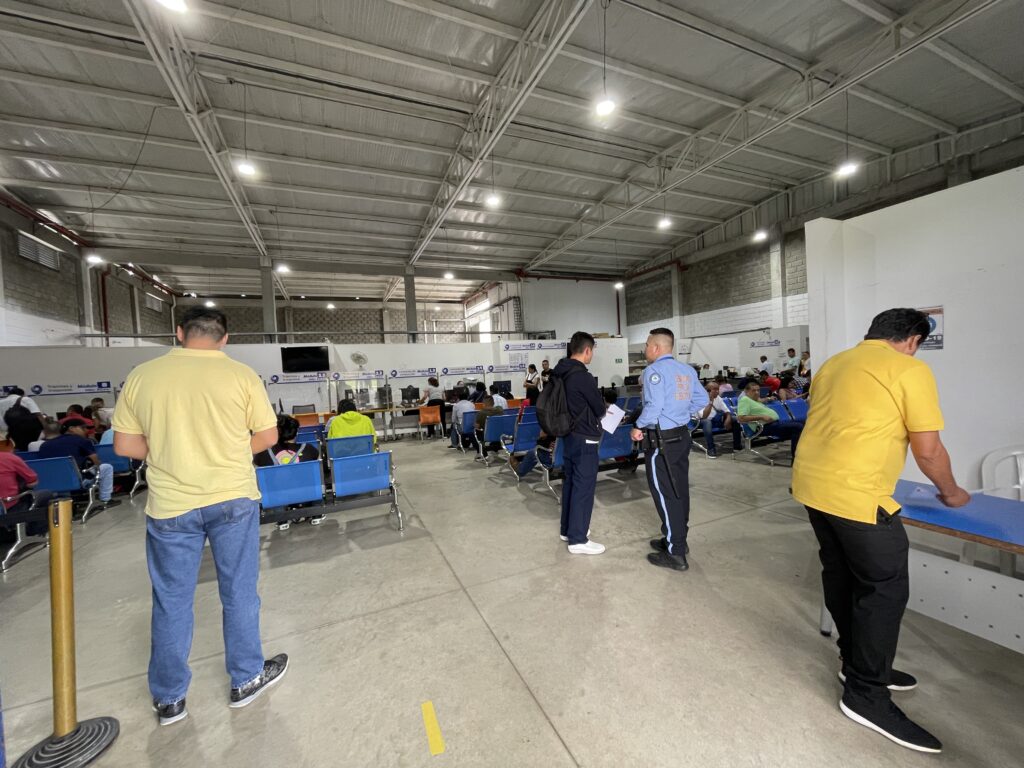 Habilitan dos módulos para matrículas y traspasos de vehículos en la Sec. de Movilidad de Ibagué Habilitan dos módulos para matrículas y traspasos de vehículos en la Sec. de Movilidad de Ibagué