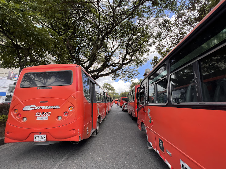 Transportadores se preparan para un paro cívico si las negociaciones no dan frutos este martes Transportadores se preparan para un paro cívico si las negociaciones no dan frutos este martes