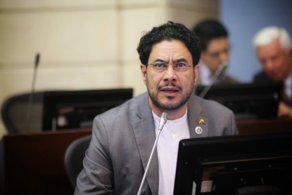 «El país sabe de su culpabilidad, la juventud conoce su verdadero rostro»: mensaje de Cepeda a Uribe «El país sabe de su culpabilidad, la juventud conoce su verdadero rostro»: mensaje de Cepeda a Uribe