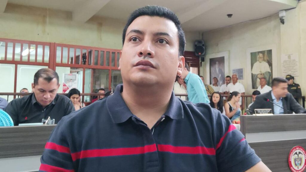 «El barretismo demuestra una vez más que son solo show y promesas falsas»: concejal Javier Mora «El barretismo demuestra una vez más que son solo show y promesas falsas»: concejal Javier Mora