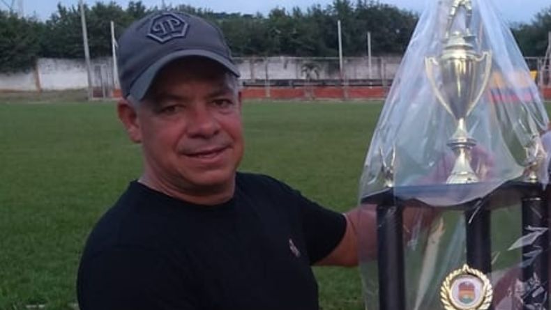 A la cárcel por intentar asesinar a su esposa con un machete A la cárcel por intentar asesinar a su esposa con un machete