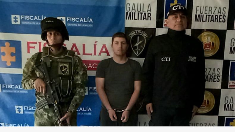 Cárcel a hombre que se hacía pasar como integrante de las Farc para extorsionar en el Tolima Cárcel a hombre que se hacía pasar como integrante de las Farc para extorsionar en el Tolima