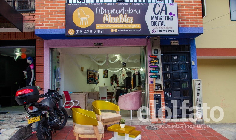 Delincuentes atracaron local del barrio Viveros y se llevaron elementos avaluados en casi $8 millones Delincuentes atracaron local del barrio Viveros y se llevaron elementos avaluados en casi $8 millones