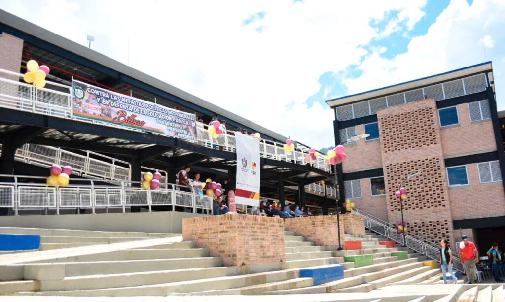 Megacolegio de Bilbao: una moderna estructura que transformará la educación en el sur del Tolima Megacolegio de Bilbao: una moderna estructura que transformará la educación en el sur del Tolima