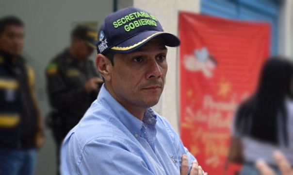 Milton Restrepo le hace la segunda a Hurtado y embiste de nuevo a la Contralora de Ibagué: “no pueden chantajear la administración pública” Milton Restrepo le hace la segunda a Hurtado y embiste de nuevo a la Contralora de Ibagué: “no pueden chantajear la administración pública”