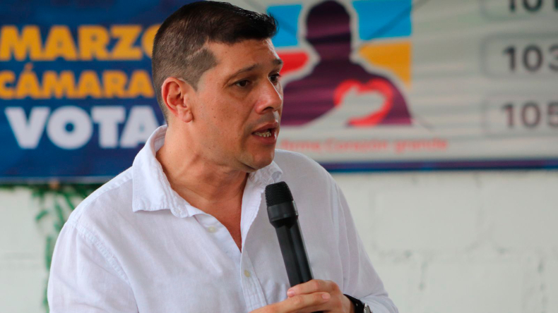 Los trinos de Milton Restrepo cuando aseguraba que el alcalde Hurtado “dormía” y no tenía autoridad Los trinos de Milton Restrepo cuando aseguraba que el alcalde Hurtado “dormía” y no tenía autoridad