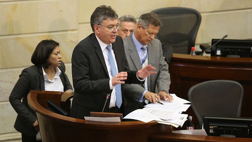 Cámara de Representantes aprobó la Reforma Tributaria Cámara de Representantes aprobó la Reforma Tributaria