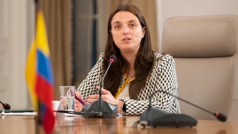 Juan Diego Alvira ‘le cantó la tabla’ a la Ministra de las TIC por incumplir sus promesas Juan Diego Alvira ‘le cantó la tabla’ a la Ministra de las TIC por incumplir sus promesas