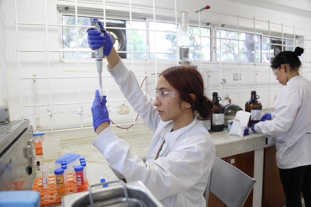 Abierta convocatoria de becas para maestrías y doctorados en el exterior