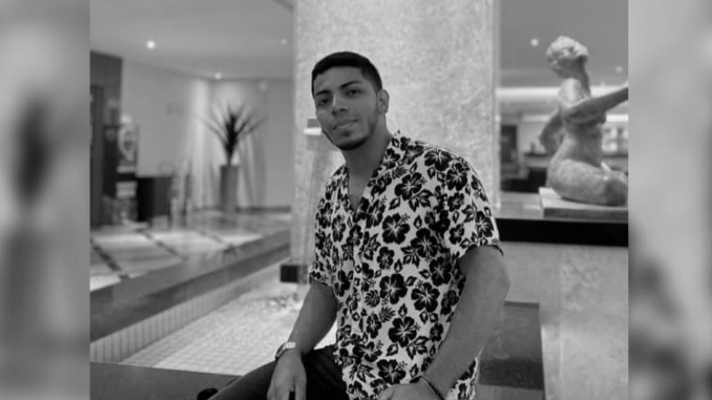 “Él se ganaba la vida vendiendo productos integrales”: rinden homenaje a joven asesinado en Ibagué “Él se ganaba la vida vendiendo productos integrales”: rinden homenaje a joven asesinado en Ibagué