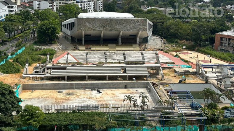 Asustan en las obras de las piscinas de la 42: no hay nadie trabajando Asustan en las obras de las piscinas de la 42: no hay nadie trabajando