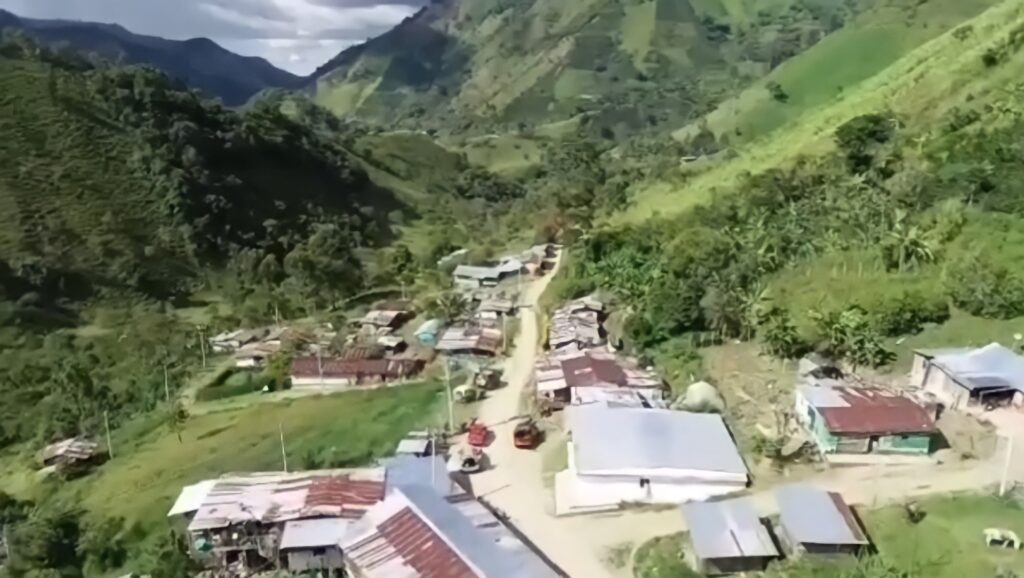 La historia de la vereda San Miguel: luego de 15 años familias campesinas regresaron a sus fincas La historia de la vereda San Miguel: luego de 15 años familias campesinas regresaron a sus fincas