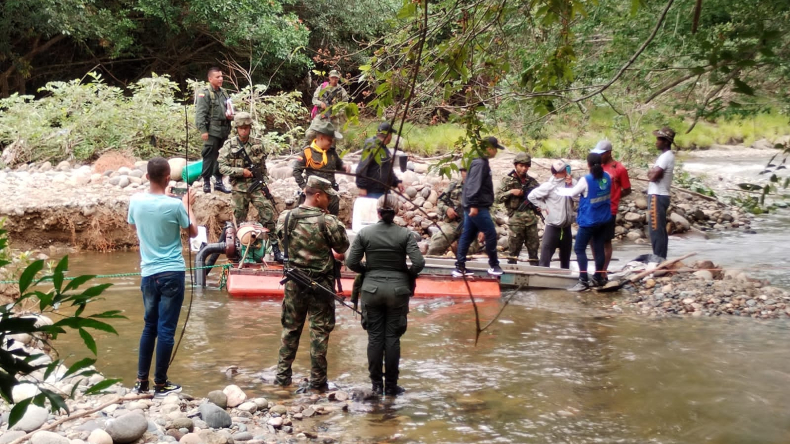 Tres personas capturadas por extraer oro de una vereda en Venadillo Tres personas capturadas por extraer oro de una vereda en Venadillo