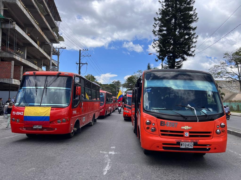 Paro de transportadores continúa: no hubo acuerdo con la Alcaldía de Ibagué Paro de transportadores continúa: no hubo acuerdo con la Alcaldía de Ibagué