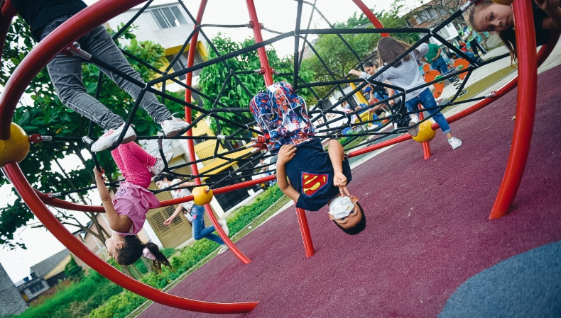 Habitantes del barrio Ceiba Norte en Ibagué estrenaron nuevo parque moderno