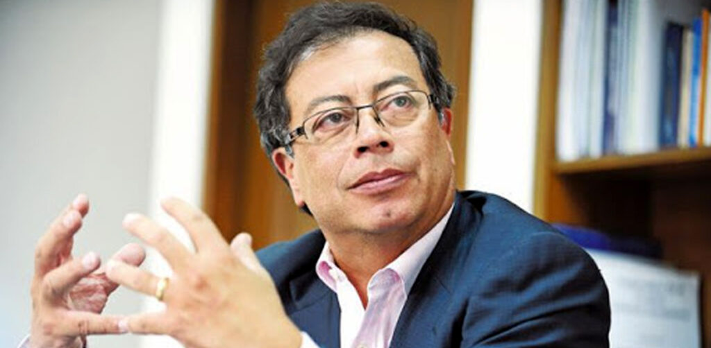 Gustavo Petro lidera encuesta de intención de voto a la Presidencia Gustavo Petro lidera encuesta de intención de voto a la Presidencia