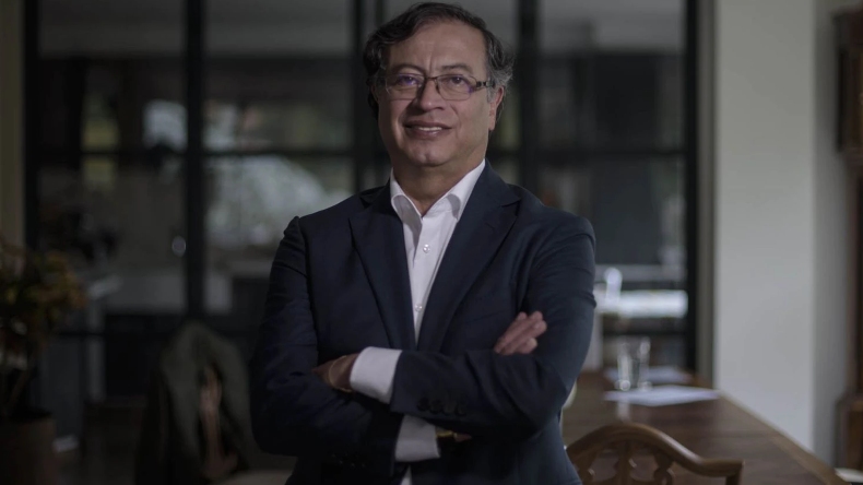 Petro busca seducir el voto de creyentes y dijo que no impondrá impuestos a iglesias de ser Presidente Petro busca seducir el voto de creyentes y dijo que no impondrá impuestos a iglesias de ser Presidente