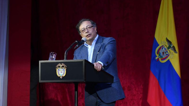 Petro propone puestos de salud en sitios de rumba para contrarrestar el fentanilo Petro propone puestos de salud en sitios de rumba para contrarrestar el fentanilo