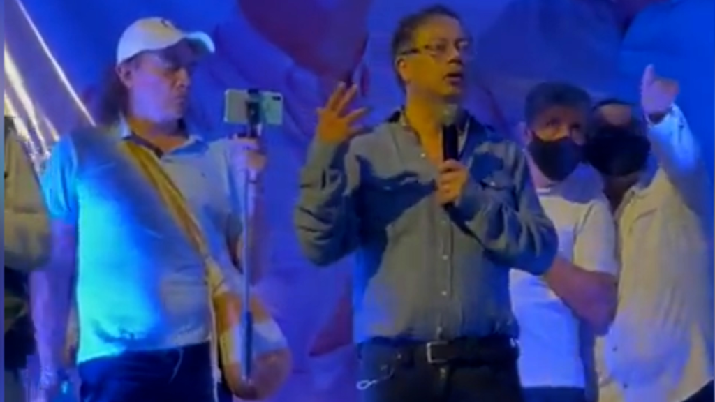 Candidato Gustavo Petro reconoció que estaba tomado durante evento público en Girardot Candidato Gustavo Petro reconoció que estaba tomado durante evento público en Girardot