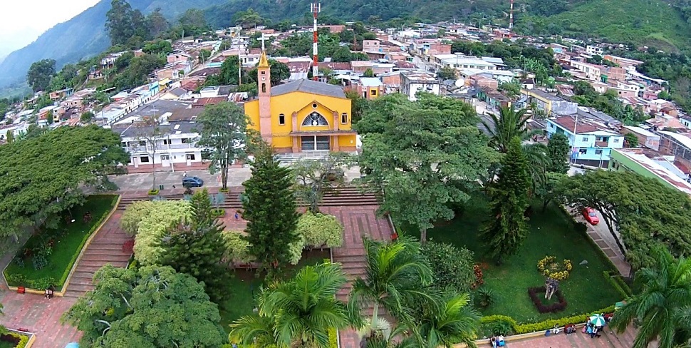 Triple homicidio dejó un presunto encuentro de pelea de gallos en Planadas Triple homicidio dejó un presunto encuentro de pelea de gallos en Planadas