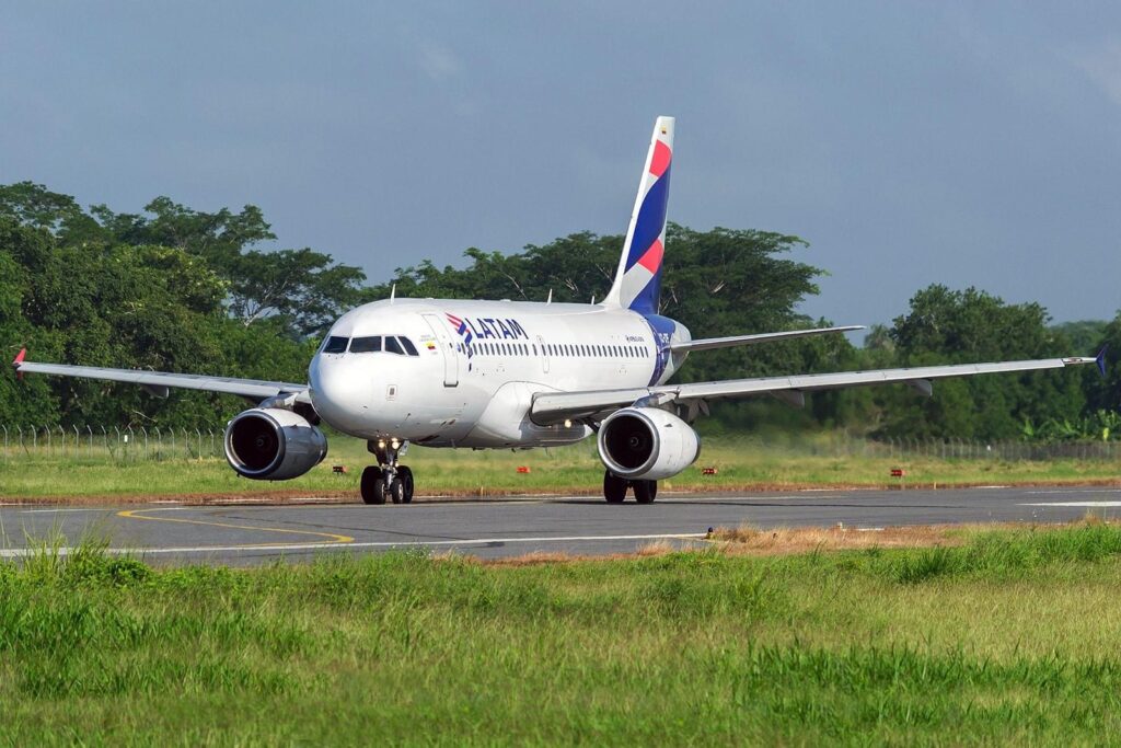 Latam Airlines aterriza en Ibagué Latam Airlines aterriza en Ibagué