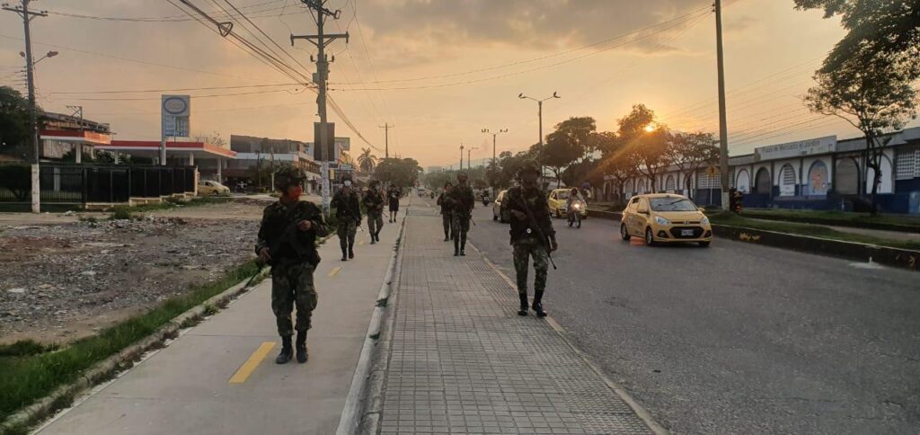 Ejército Nacional salió a patrullar las calles de Ibagué Ejército Nacional salió a patrullar las calles de Ibagué